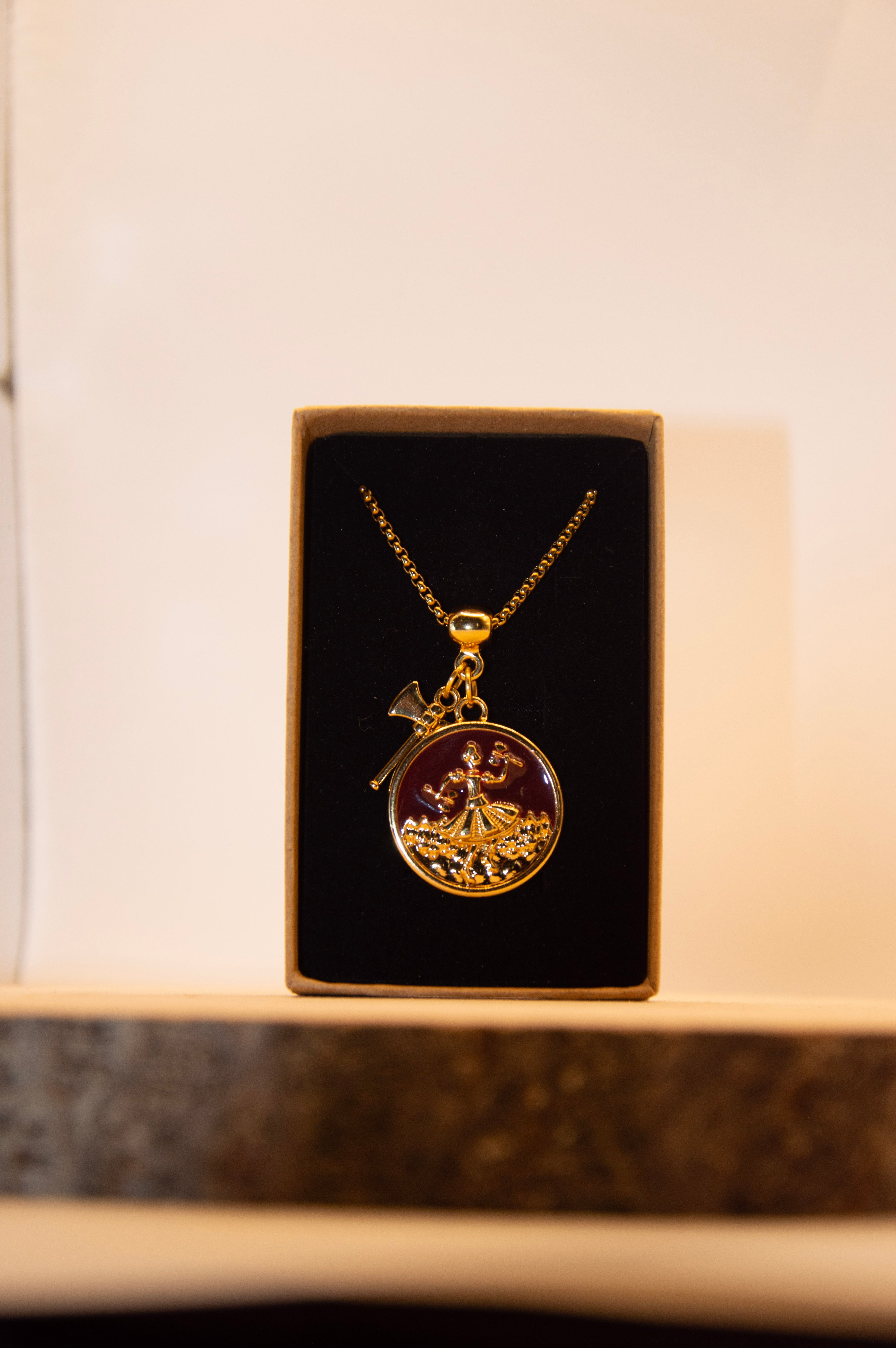 Medalhão Sagrado: A Força do Orixá